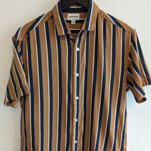 Short Sleeve Button Shirt - Medium